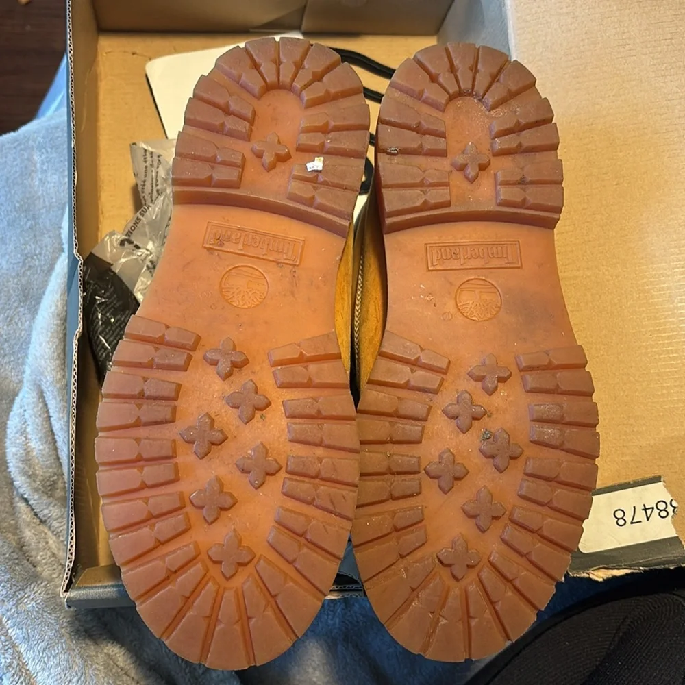 classic timberlands woman boots - Picture 4 of 5